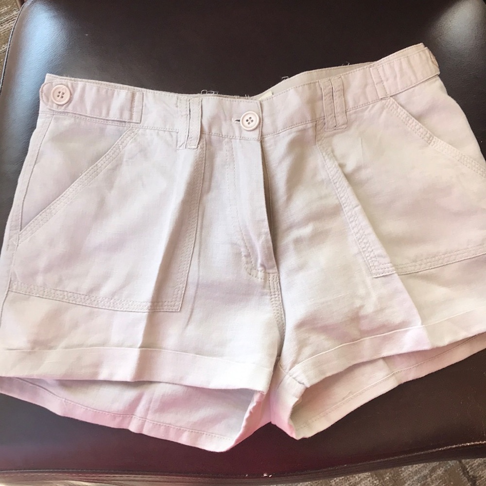 -Tan linen shorts, cuffed NWOT soft luxurious